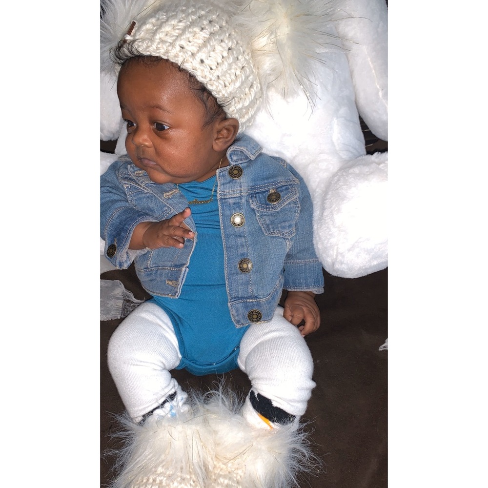 Knitted Hat & Shoes (fits 0-3m)